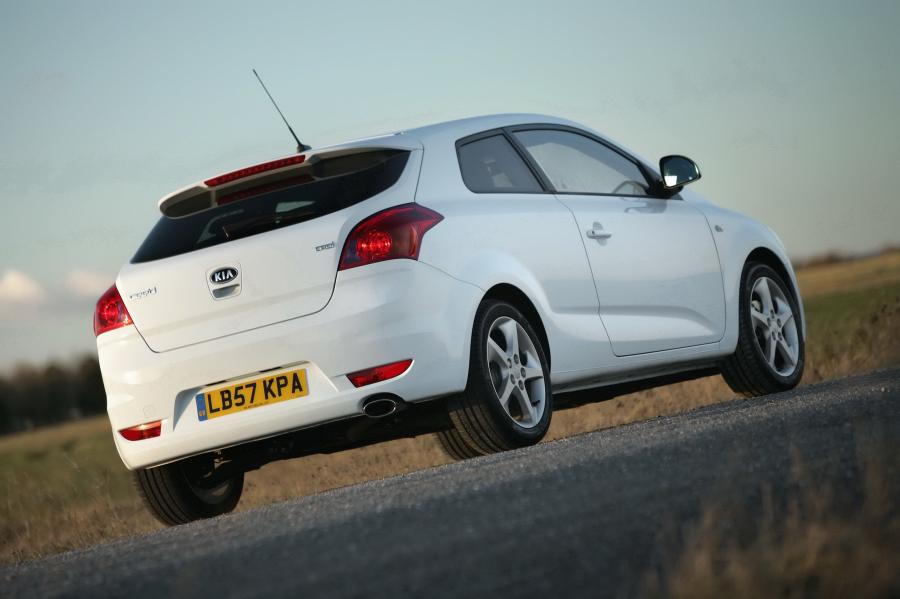  Kia pro_cee&rsquo;d 2008 года  (фото 57 из 182)